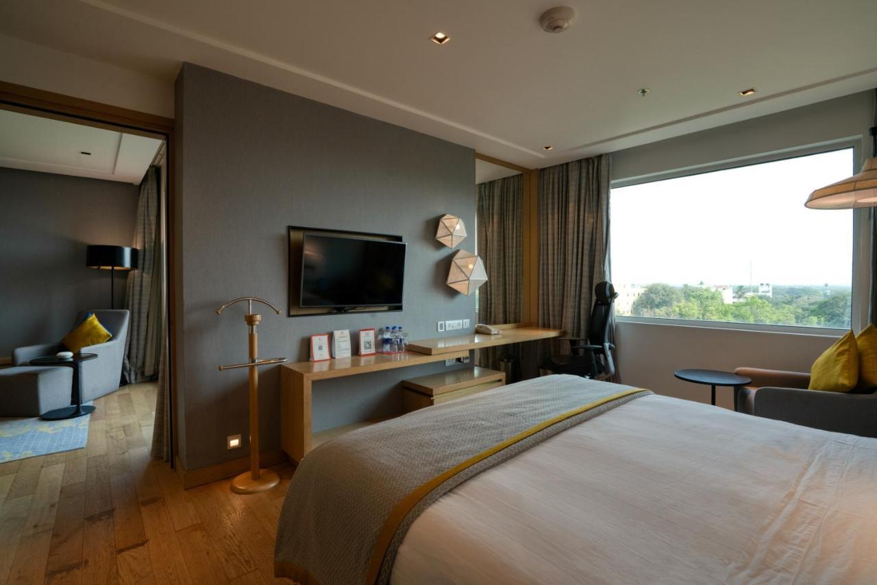 Welcomhotel By Itc Hotels, Racecourse, Kojambuttúr Kültér fotó A suite at the hotel