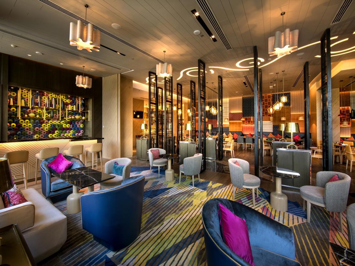 Welcomhotel By Itc Hotels, Racecourse, Kojambuttúr Kültér fotó The lounge at the airport