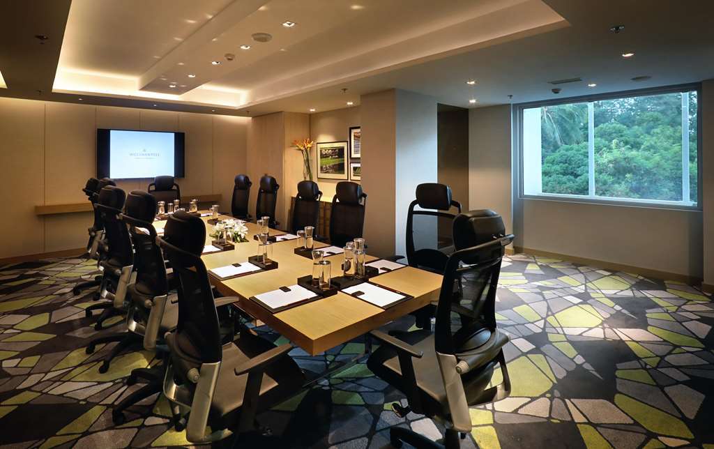 Welcomhotel By Itc Hotels, Racecourse, Kojambuttúr Étterem fotó Meeting room
